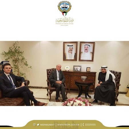 Als stagiair van de Nederlandse Ambassade in Koeweit vergezelde ik ambassadeur Frans Potuyt in een gesprek met Z.Exc. Nasser Abdullah Al-Hain, Assistent-Minister van Buitenlandse Zaken voor Internationale Organisaties. Bron foto: MOFA Kuwait.