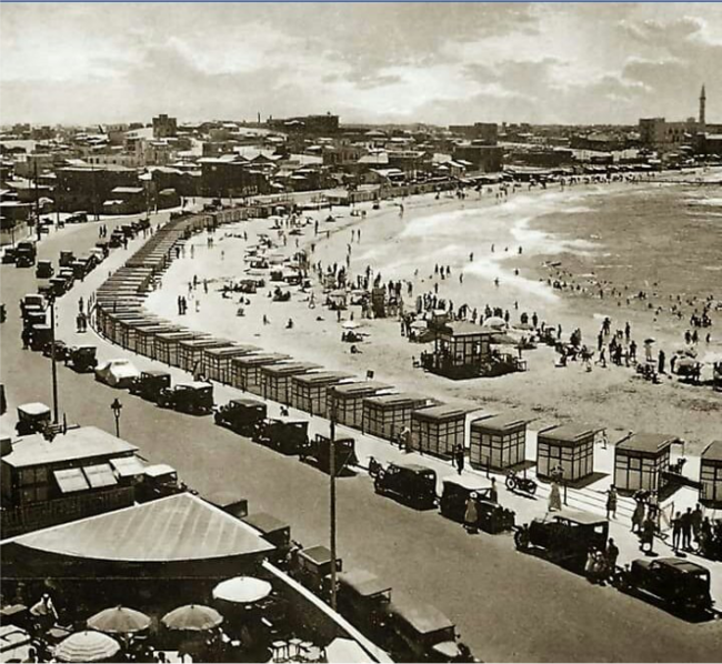 The Corniche of Alexandria in the 1930's. ©Serag Eldeen